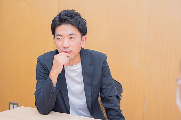 吉田拓人インタビュー